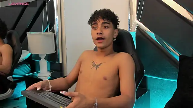 MiikeOthon online show from 04/08/26, 02:22