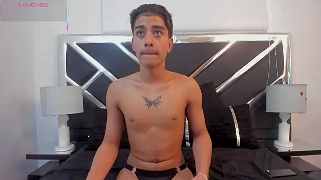 MiikeOthon online show from 04/14/26, 09:21