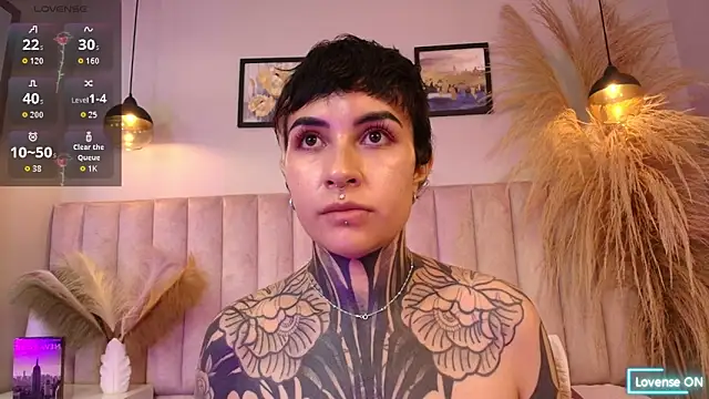 Snapshot of Luana_fiore chatting on 04/15/26, 12:45 Luana fiore online show from 04/15/26, 12:45