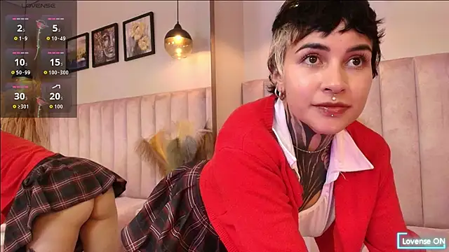 Snapshot of Luana_fiore chatting on 04/16/26, 12:28 Luana fiore online show from 04/16/26, 12:28