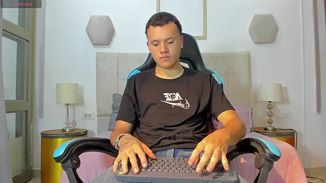  blowsex  online show from 04/16/26, 12:39