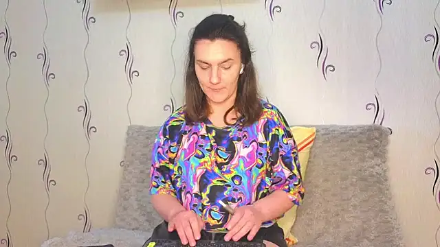 Snapshot of Hey_baddie chatting on 04/11/26, 07:45 Hey baddie online show from 04/11/26, 07:45