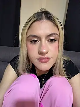 Lia fire online show from 05/26/26, 05:03