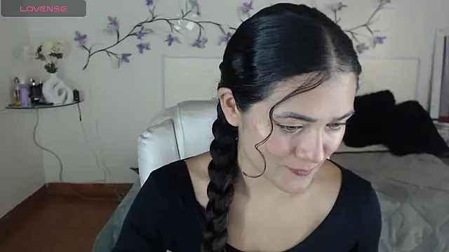 Snapshot of FreyaRouge chatting on 04/04/26, 02:25 FreyaRouge online show from 04/04/26, 02:25