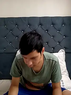 Ian-yin08 online show from 04/01/26, 08:06