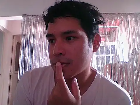 Snapshot of Ian-yin08 chatting on 04/22/26, 06:42 Ian-yin08 online show from 04/22/26, 06:42