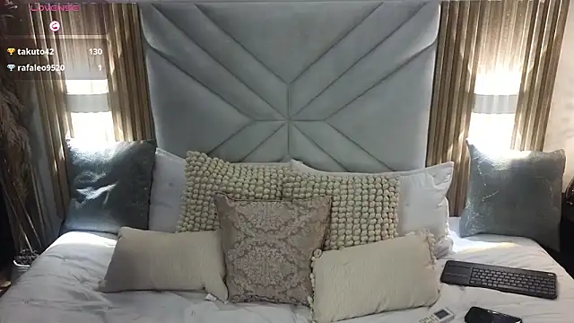 Snapshot of Lilith_nyxx chatting on 04/08/26, 11:27 Lilith nyxx online show from 04/08/26, 11:27