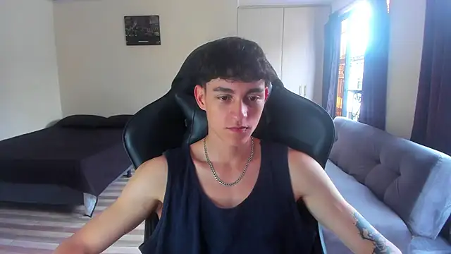 Luke Chill online show from 04/11/26, 06:01