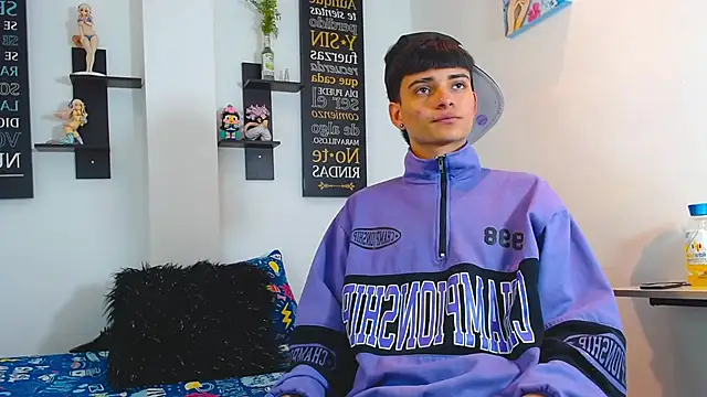 milo hot  online show from 04/09/26, 06:57