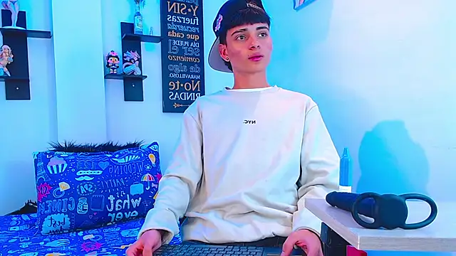 milo hot  online show from 04/13/26, 09:31