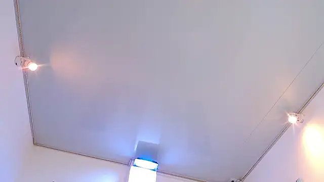 milo hot  online show from 04/15/26, 07:58