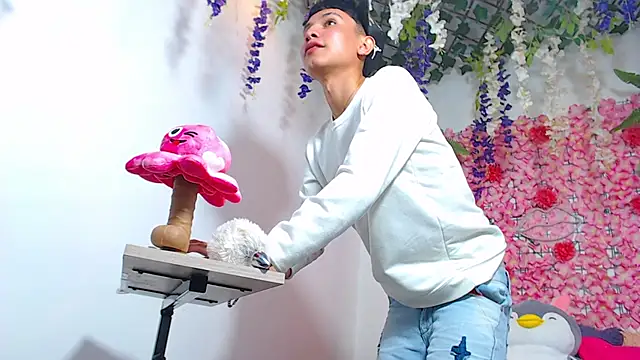 Thiagorincon22 online show from 04/09/26, 07:30