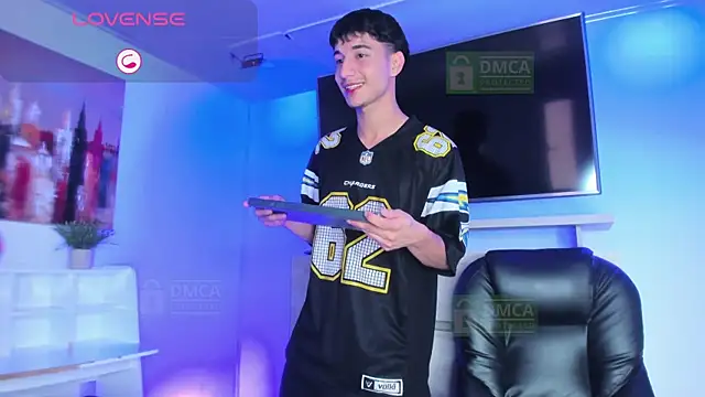 Taylor Brooks online show from 04/11/26, 06:56