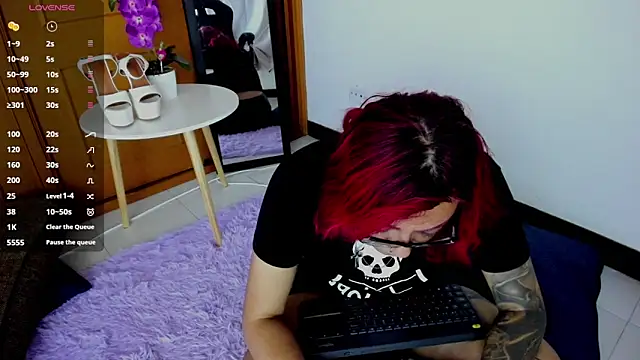 Snapshot of Violett_Sykes chatting on 05/01/26, 04:28 Violett Sykes online show from 05/01/26, 04:28