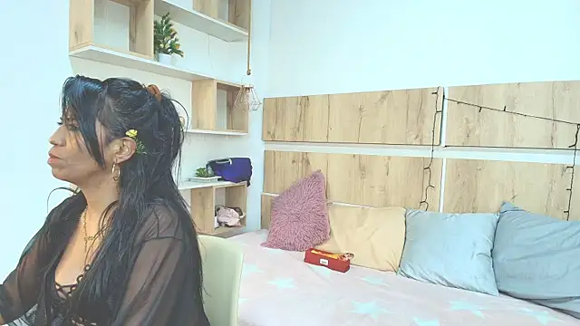 Selene  Luna online show from 04/08/26, 01:38