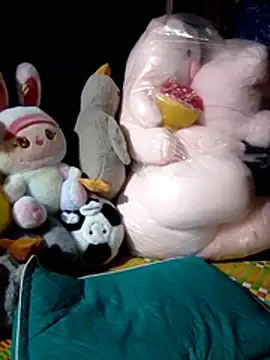 Snapshot of Mi-Naney chatting on 07/14/26, 10:26 Mi-Naney online show from 07/14/26, 10:26
