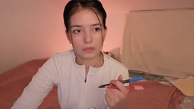 Snapshot of AMELIEEEX chatting on 04/15/26, 06:53 AMELIEEEX online show from 04/15/26, 06:53