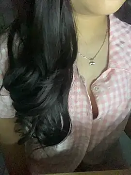 Rosecute11 online show from 04/11/26, 10:41