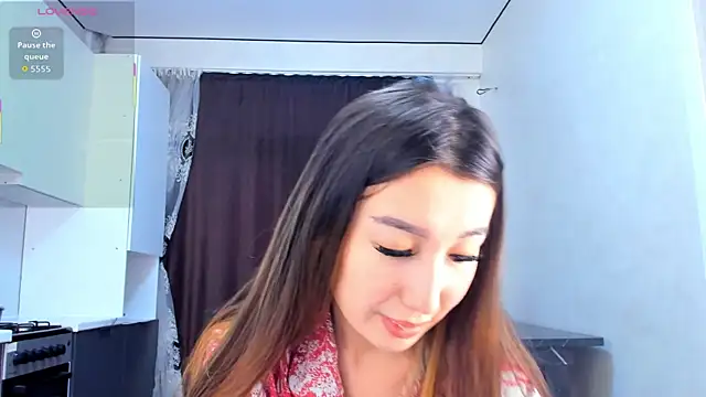 MoonPetite online show from 04/06/26, 03:48