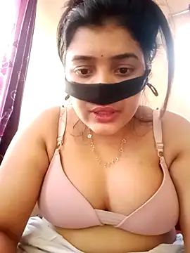 Snapshot of Joya-22 chatting on 04/11/26, 11:03 Joya-22 online show from 04/11/26, 11:03