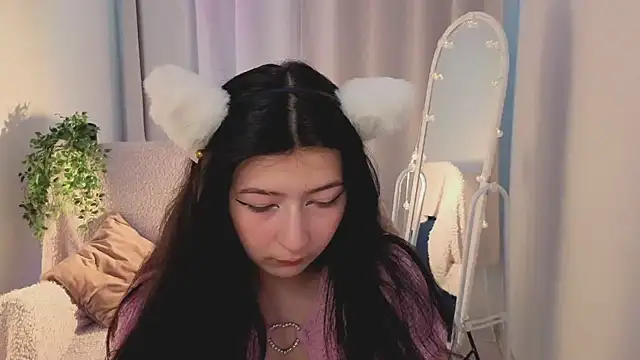 Snapshot of HanamiCei chatting on 04/09/26, 01:38 HanamiCei online show from 04/09/26, 01:38