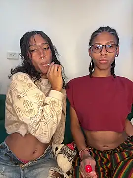 Sun lynx Love online show from 04/13/26, 09:20