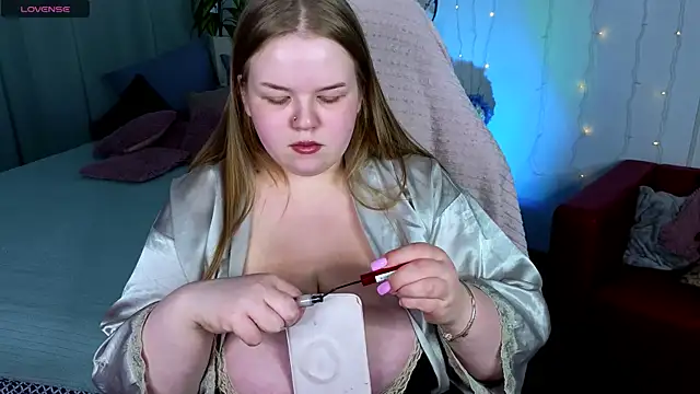 Sweetiest Pie online show from 04/14/26, 01:50