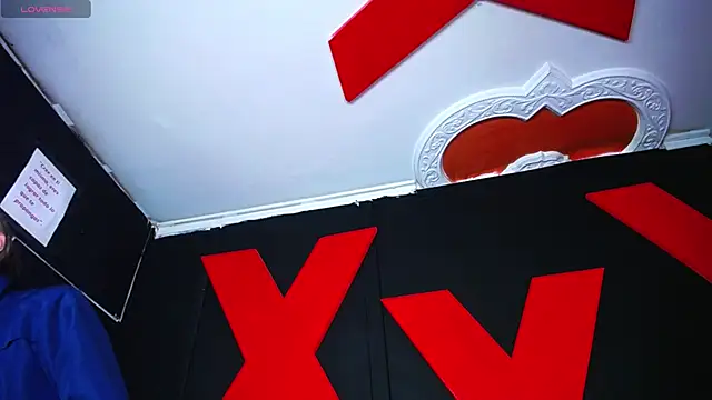 Snapshot of AlanFox1 chatting on 04/12/26, 01:38 AlanFox1 online show from 04/12/26, 01:38