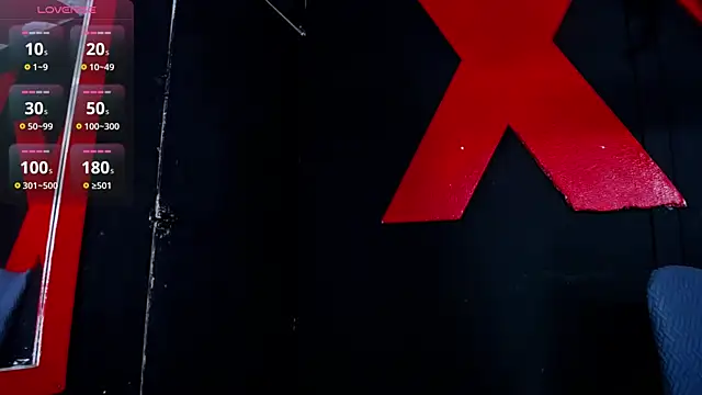 Snapshot of AlanFox1 chatting on 04/14/26, 01:28 AlanFox1 online show from 04/14/26, 01:28