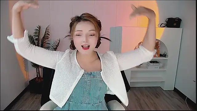 Snapshot of wanqing-5288 chatting on 04/03/26, 09:07 wanqing-5288 online show from 04/03/26, 09:07