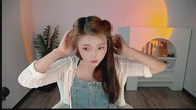 Snapshot of wanqing-5288 chatting on 04/14/26, 09:15 wanqing-5288 online show from 04/14/26, 09:15