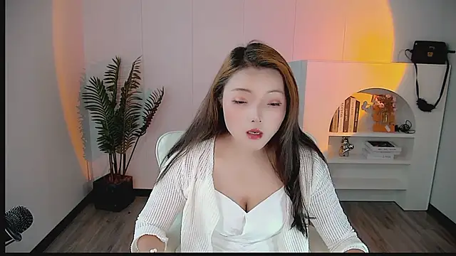 Snapshot of wanqing-5288 chatting on 04/15/26, 09:05 wanqing-5288 online show from 04/15/26, 09:05