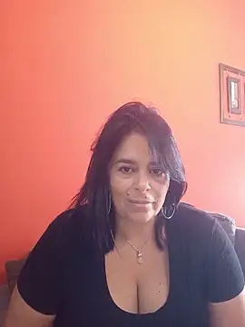 lucianamorocha online show from 05/20/26, 05:08