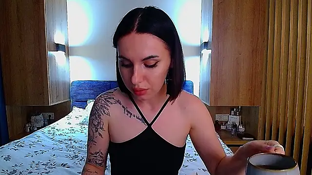 Sour Berry  online show from 05/31/26, 06:42