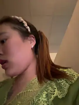 Lina-Naughty online show from 05/18/26, 06:19