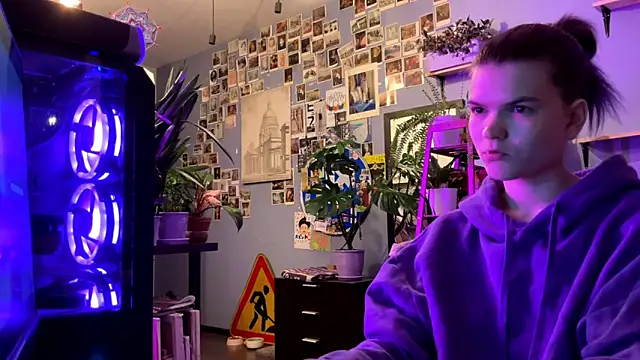 DarylLarrow online show from 04/01/26, 06:16