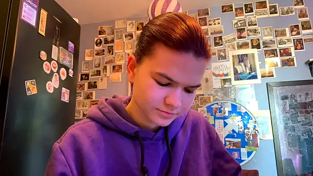 DarylLarrow online show from 04/10/26, 04:06