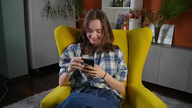 MoiraGleitz online show from 04/18/26, 11:47