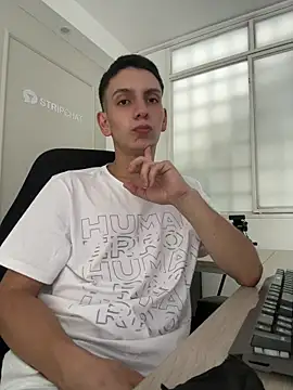 Liam Fiire online show from 04/12/26, 06:02