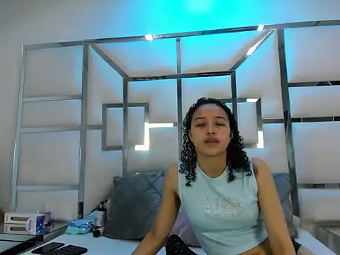 AntonelaBlaze online show from 04/14/26, 03:45