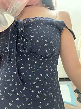 Xiaoyunduo1 online show from 04/10/26, 04:23