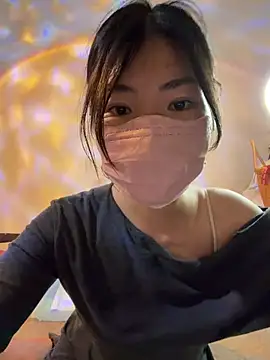 Xiaoyunduo1 online show from 04/13/26, 03:17