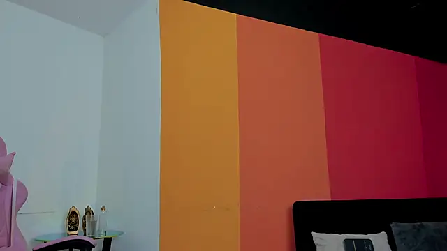 Rowan Cley online show from 04/16/26, 09:39