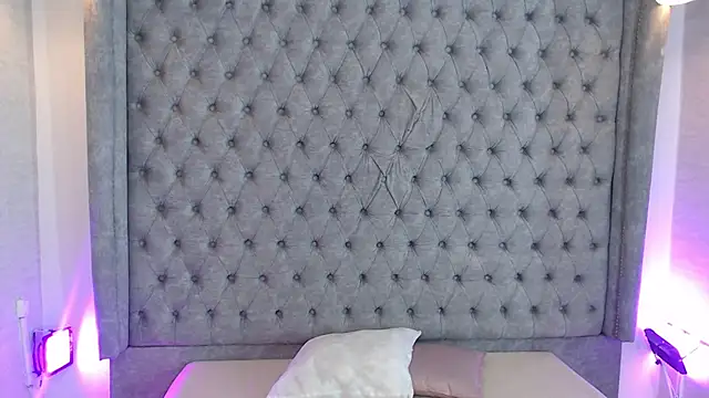 Gyal Smith online show from 04/12/26, 03:33