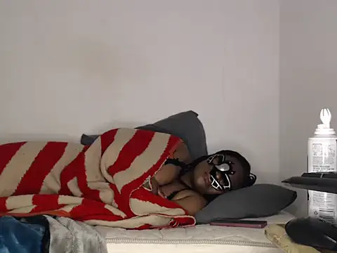 Snapshot of Lady_Dianaxx chatting on 04/15/26, 07:58 Lady Dianaxx online show from 04/15/26, 07:58