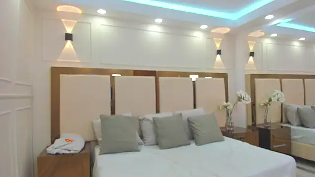 Isabelagomez2 online show from 04/15/26, 10:43