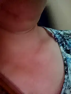 Snapshot of jikey-bibi chatting on 04/04/26, 02:54 jikey-bibi online show from 04/04/26, 02:54