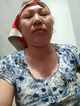 Snapshot of jikey-bibi chatting on 04/08/26, 10:32 jikey-bibi online show from 04/08/26, 10:32