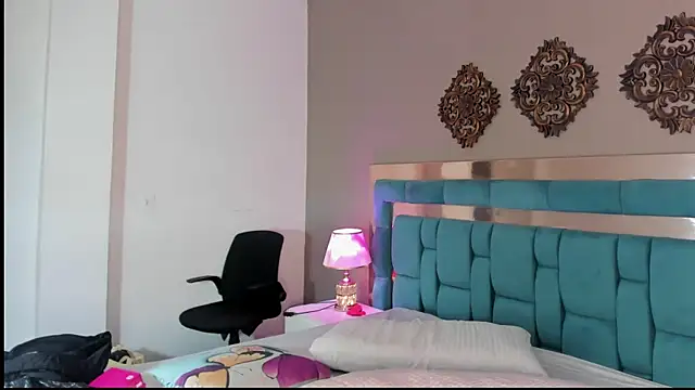 SarahLarsson online show from 05/24/26, 05:18