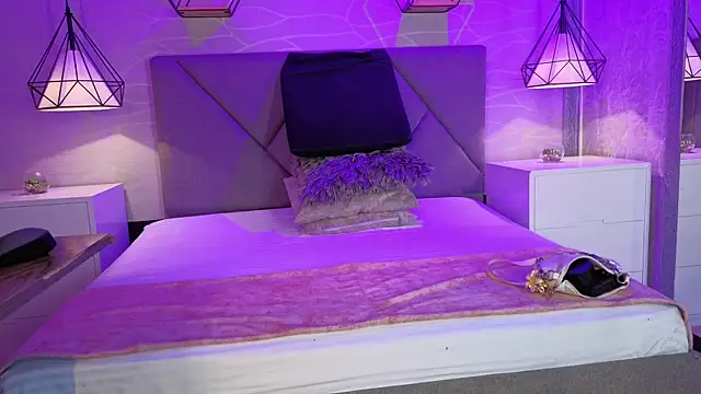 lhiamfitt10 online show from 04/09/26, 02:44